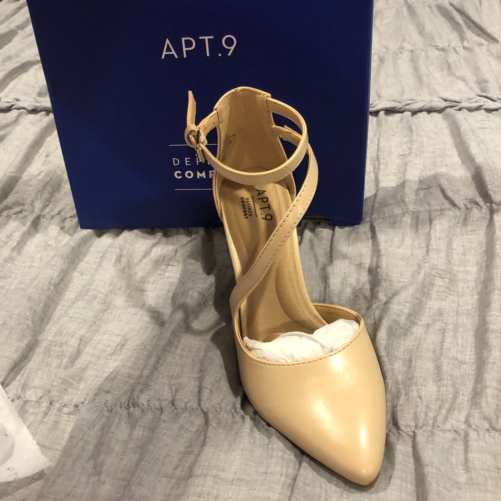 Apt 9 Frittata heels never worn.